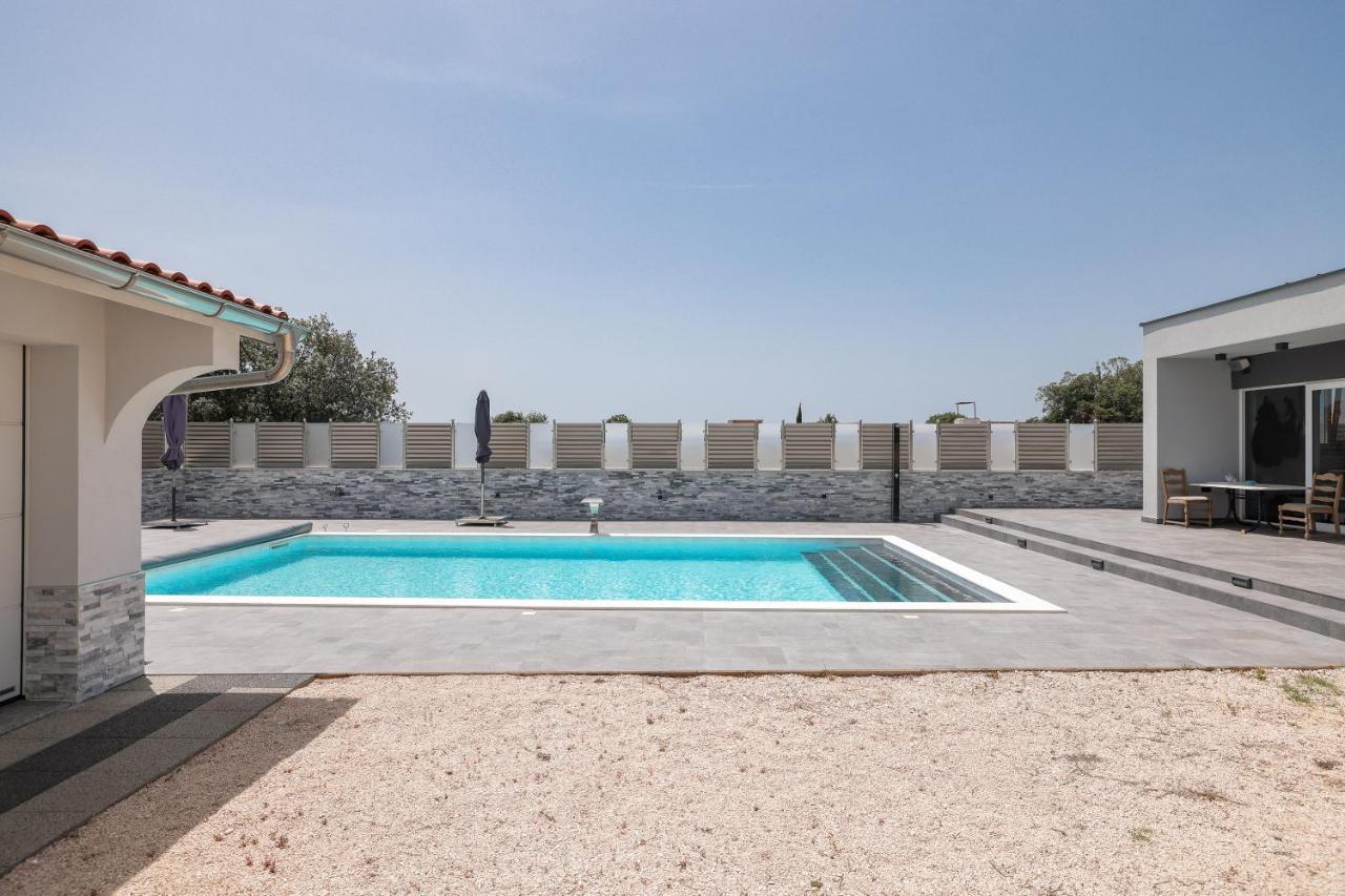 Apartments Nicola With Private Pool Bibinje Kültér fotó